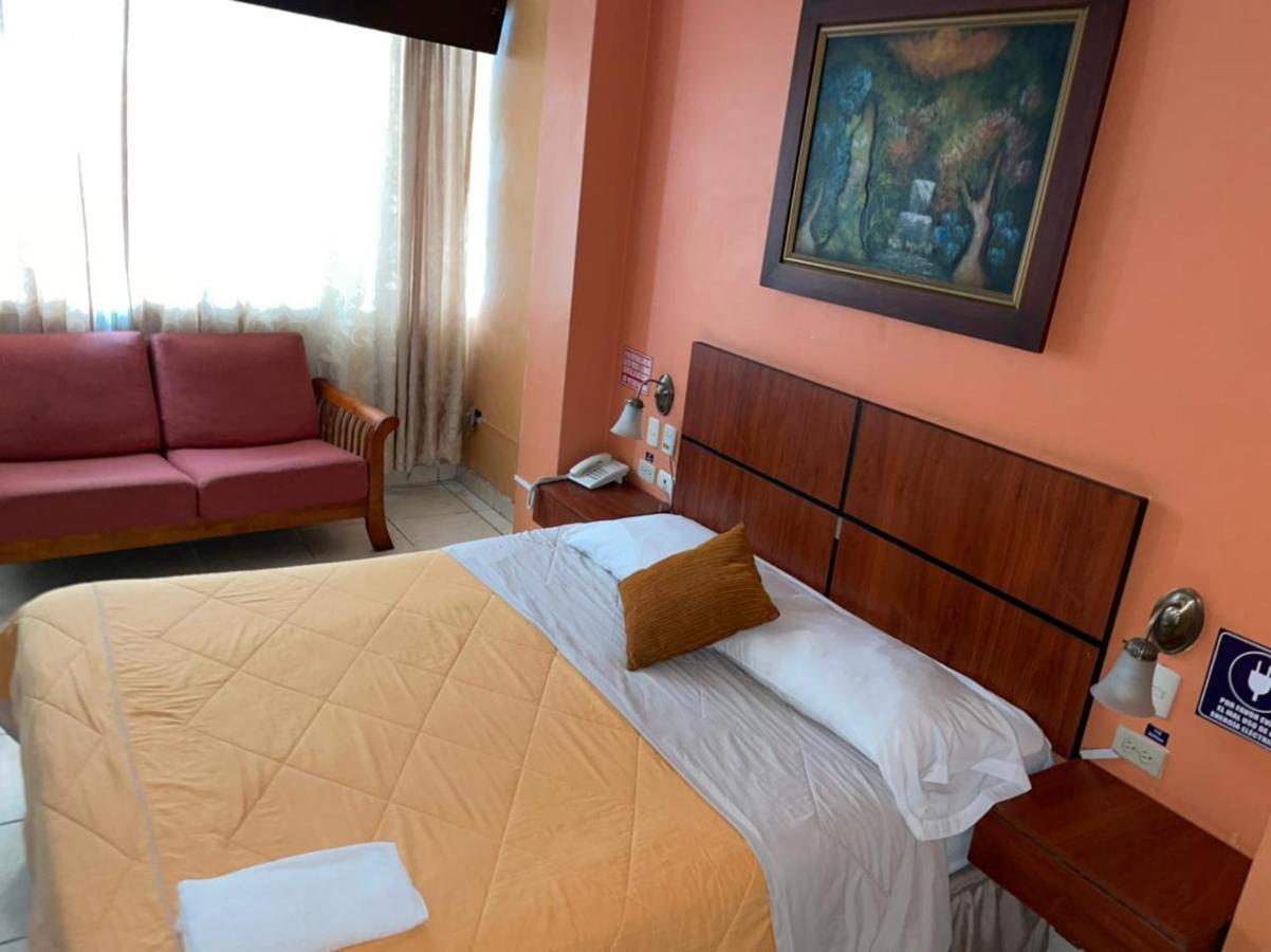 Tropical Inn Hotel กวายากิล ภายนอก รูปภาพ
