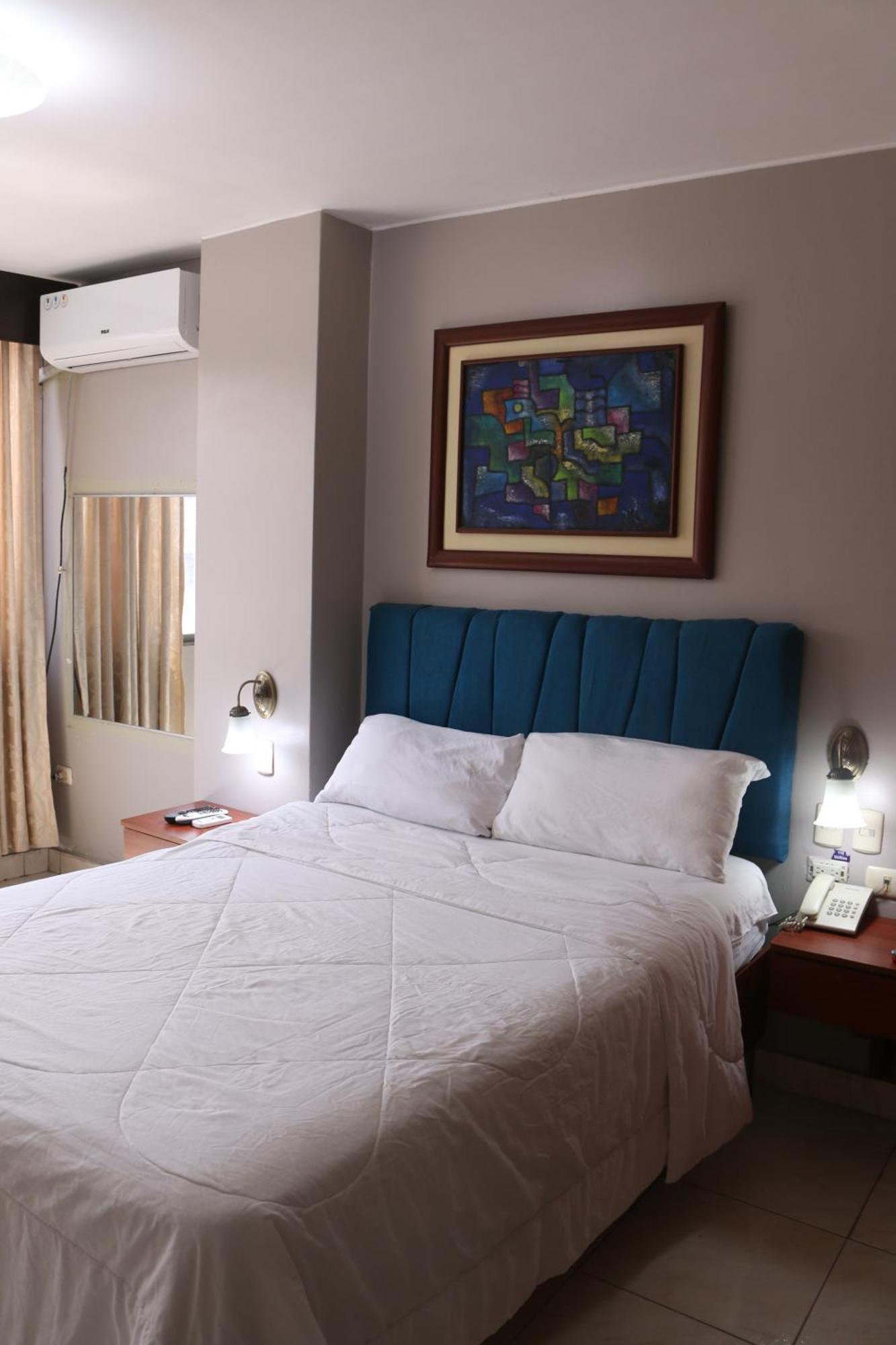 Tropical Inn Hotel กวายากิล ภายนอก รูปภาพ