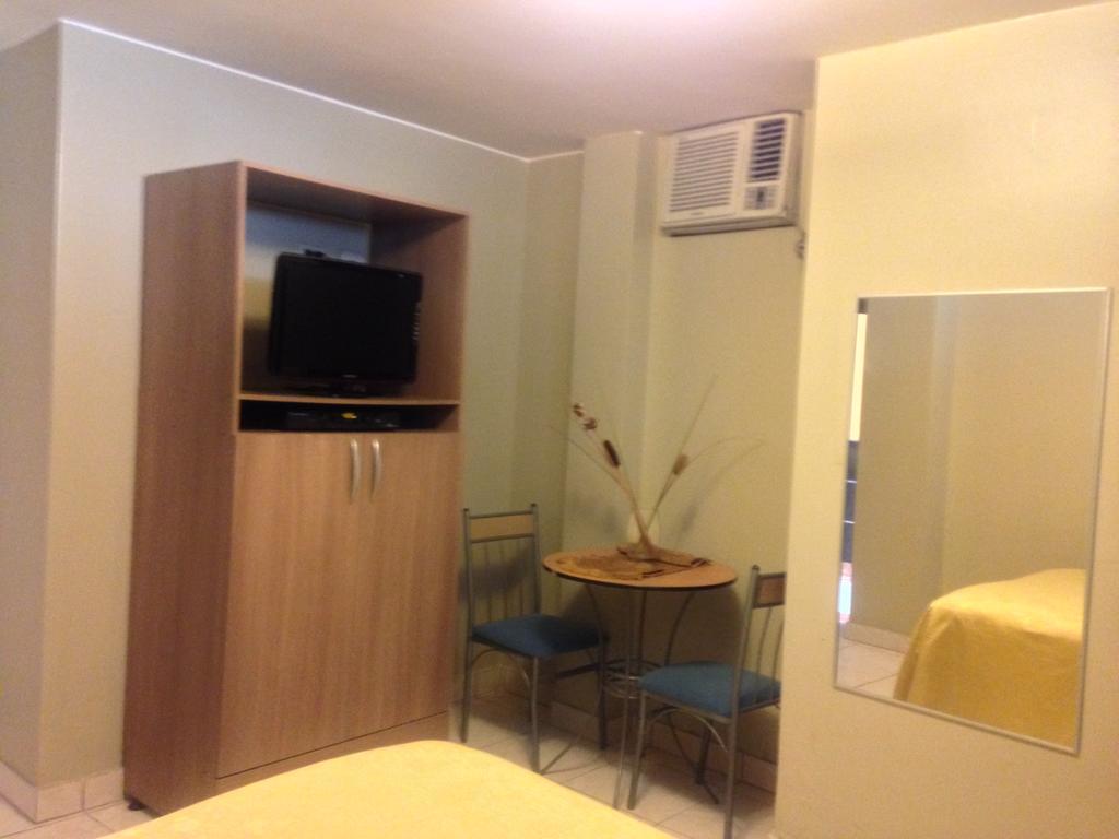 Tropical Inn Hotel กวายากิล ภายนอก รูปภาพ