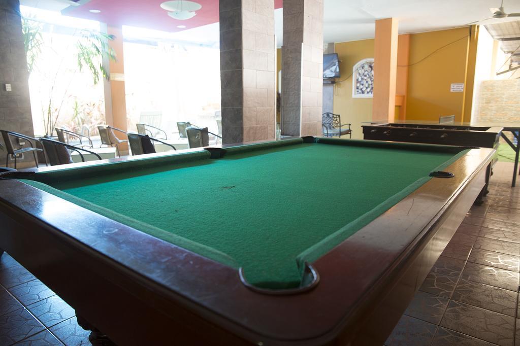 Tropical Inn Hotel กวายากิล ภายนอก รูปภาพ