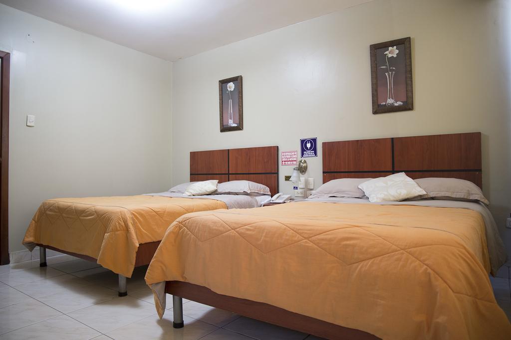 Tropical Inn Hotel กวายากิล ภายนอก รูปภาพ