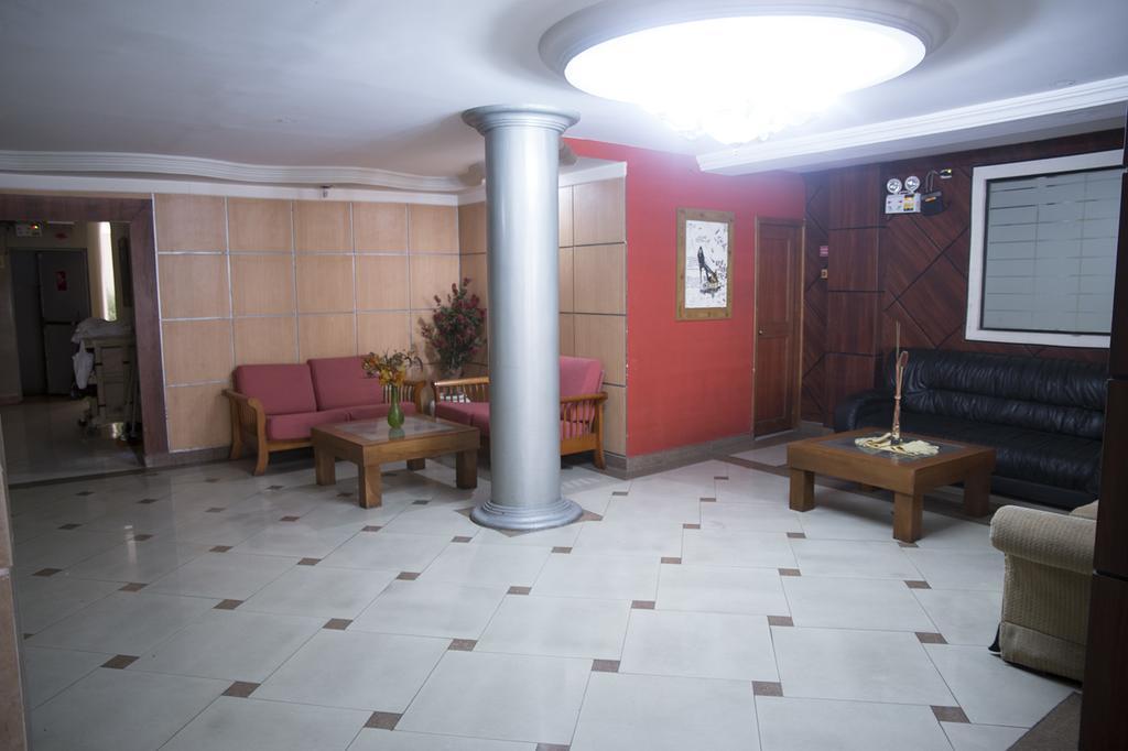 Tropical Inn Hotel กวายากิล ภายนอก รูปภาพ