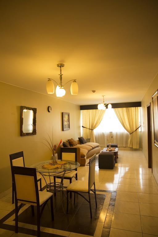 Tropical Inn Hotel กวายากิล ภายนอก รูปภาพ