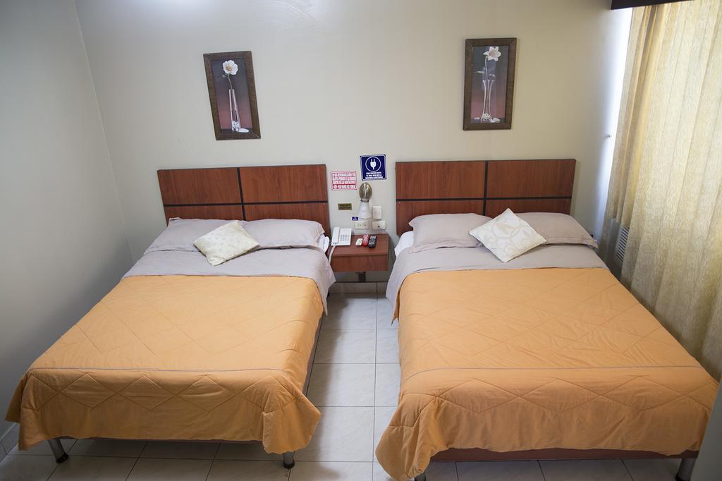 Tropical Inn Hotel กวายากิล ภายนอก รูปภาพ